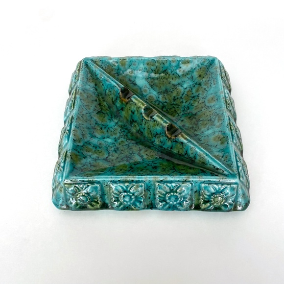 Vintage Unique Teal Ashtray - Glazed Ceramic - Artist Signed H. Kubon - Handmade - Picture 2 of 8